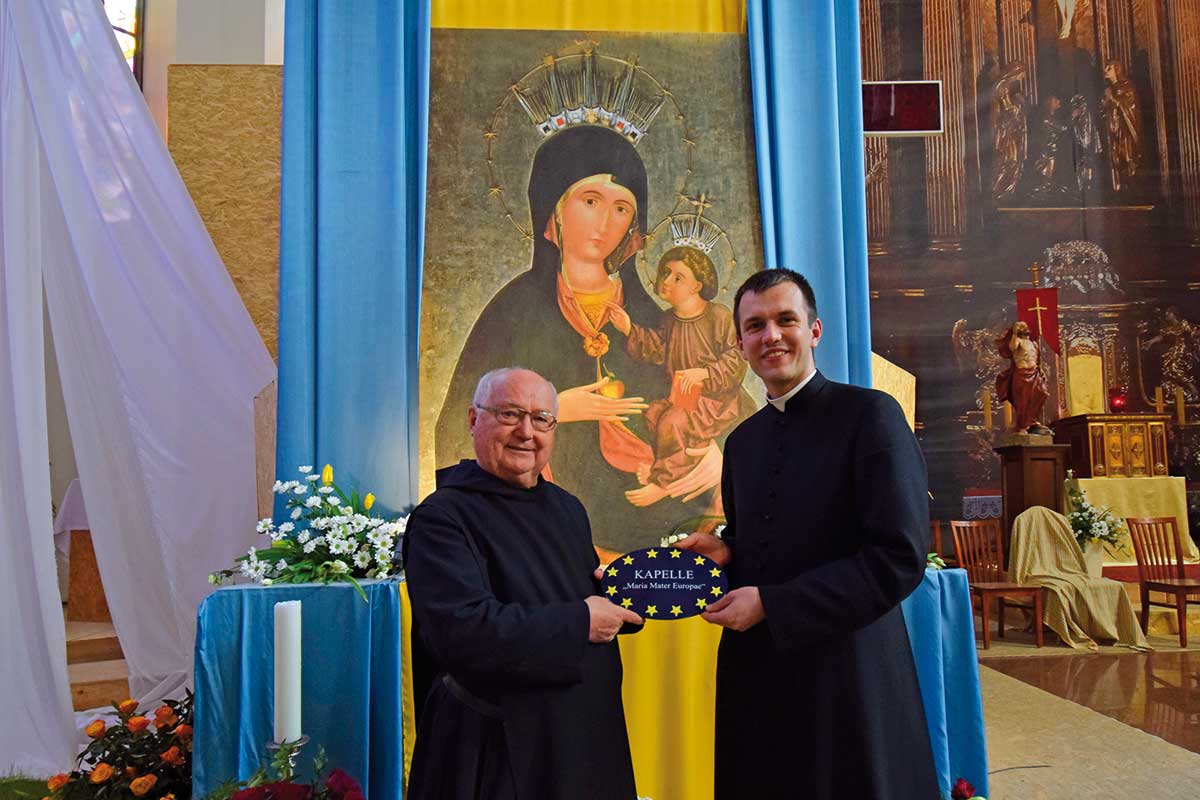 P. Notker Hiegl und Diakon Michal Ludwig im Hl. Kreuz-Kathedrale von Opole